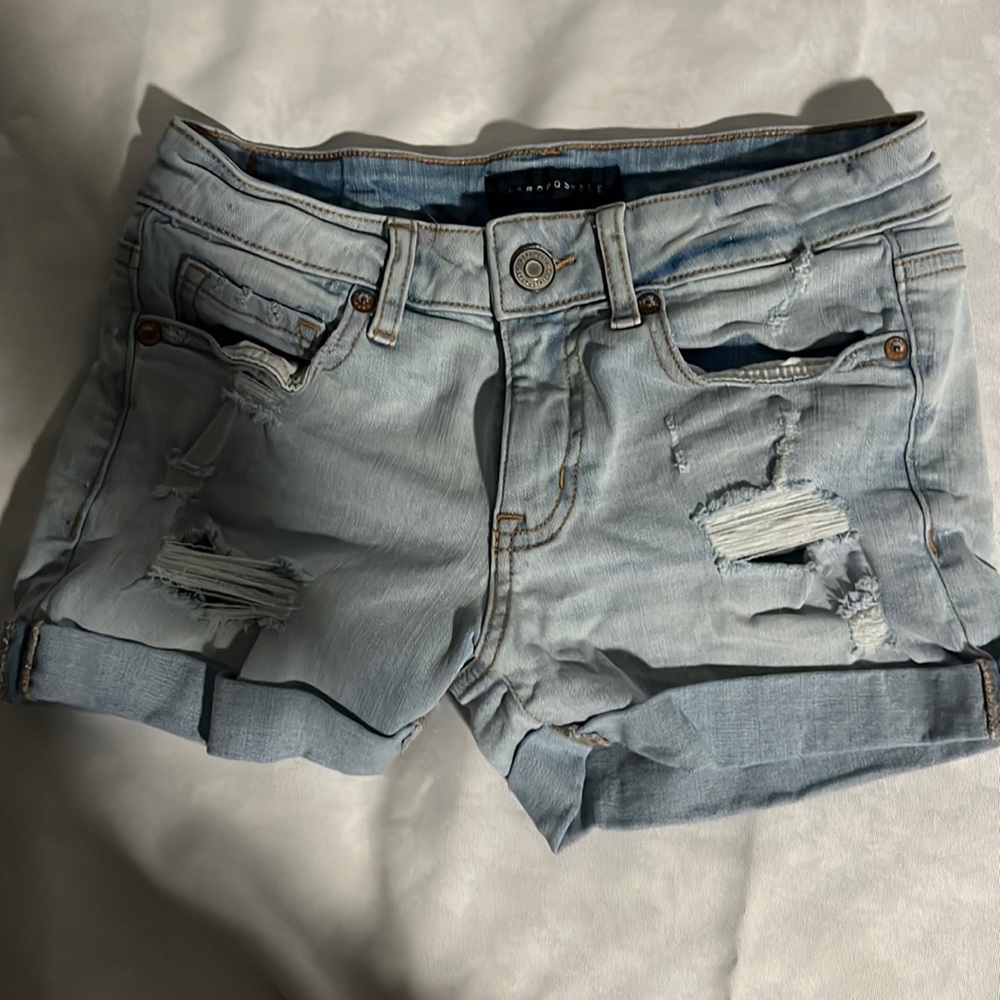 Aeropostale Light wash shorts